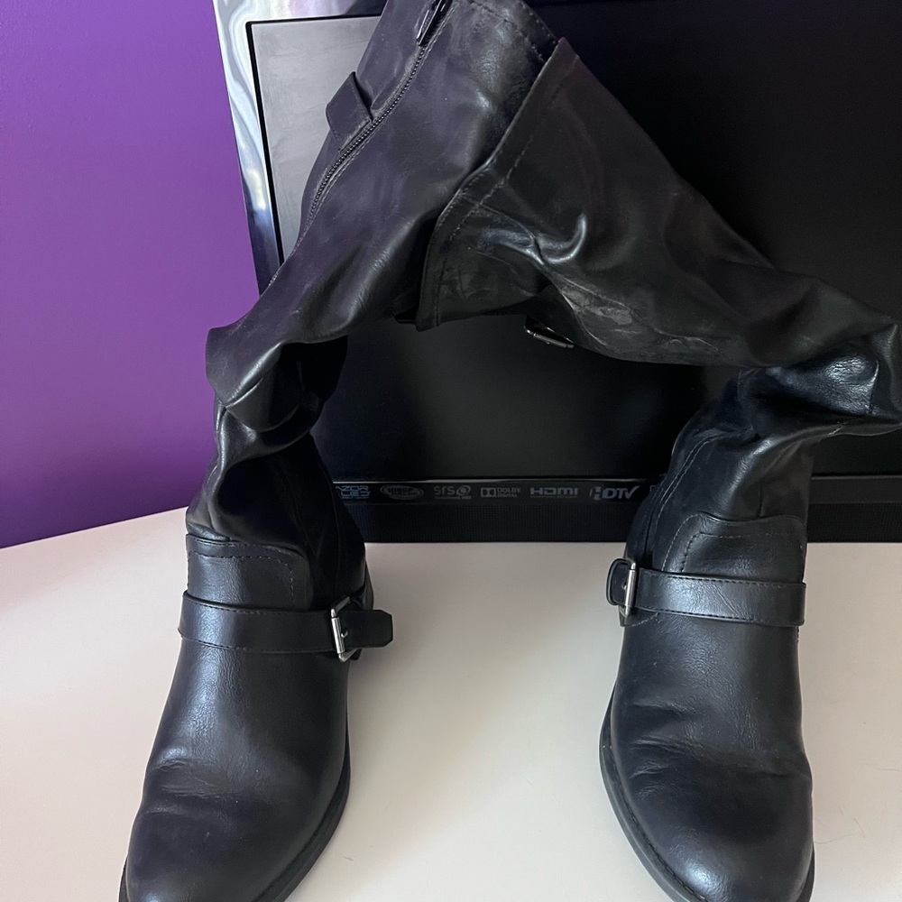 Black Leather Zipper Wide Buckle Boots